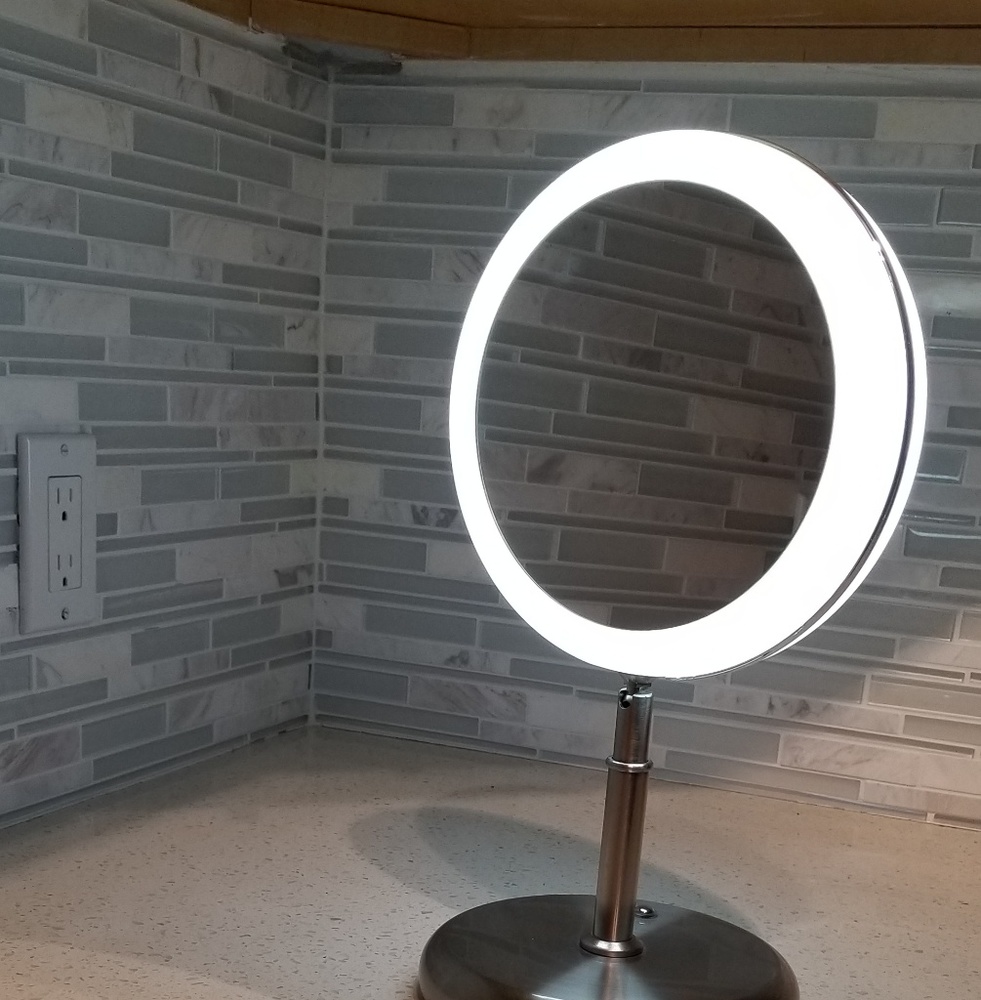 Lighted Makeup Table Mirror - Picture 4 of 7
